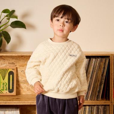 キルティングトレーナー