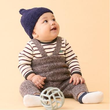 サスつきニットパンツ