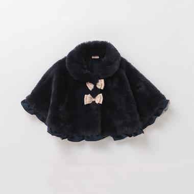 リボンつきフェイクファーケープ