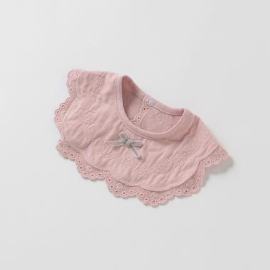 リボンつきレーススカラップスタイ