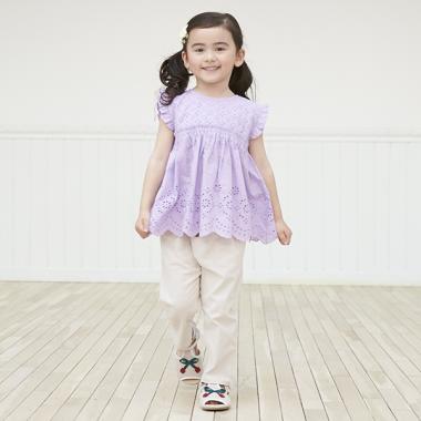 タックテーパードパンツ