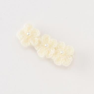 お花ニットヘアクリップ