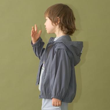 【ベストにもなる2way】シアーウィンドブレーカー