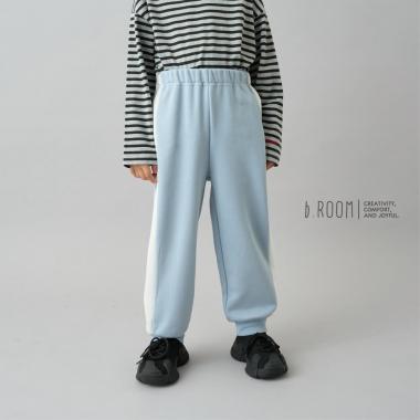 【デイリースタンダードウェアシリーズ】【吸水速乾】ゆったりシルエットのサイドラインスウェットパンツ