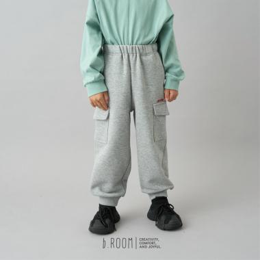 【デイリースタンダードウェアシリーズ】【吸水速乾】ゆったりシルエットのカーゴスウェットパンツ